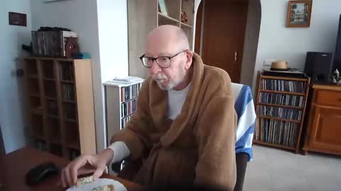  Papi  online show from March 14, 9:59 am