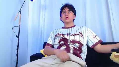 zyan online show from December 13, 8:36 pm