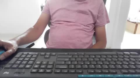 MROSE7080 online show from April 8, 10:15 am