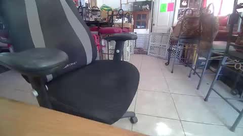 Snapshot of 86406stud chatting on October 28, 7:05 pm 86406stud online show from October 28, 7:05 pm