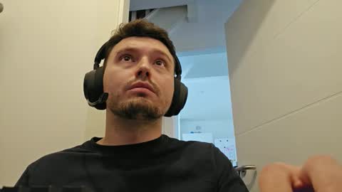 8inchdude93 online show from September 25, 10:08 am