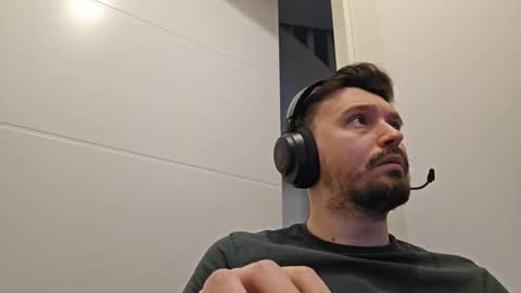 8inchdude93 online show from March 12, 9:59 am