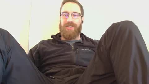 8InchesAndSomeHoles online show from March 12, 6:25 pm