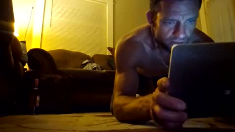 8inchwhiteboy88 online show from April 24, 4:15 am