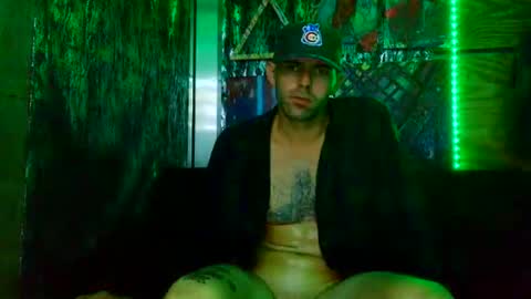 EvelDicknievel1 online show from September 29, 7:35 am