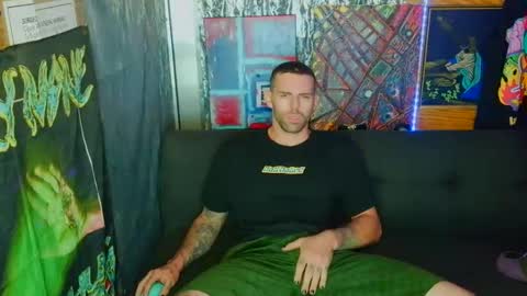 EvelDicknievel1 online show from October 1, 8:42 am