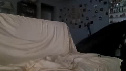 Snapshot of 8intenn chatting on March 4, 5:34 pm 8intenn online show from March 4, 5:34 pm