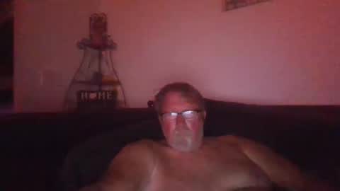 Snapshot of 9gecko696969 chatting on October 8, 7:39 am 9gecko696969 online show from October 8, 7:39 am