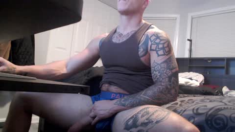 Snapshot of 9inchbulll chatting on January 7, 11:24 pm 9inchbulll online show from January 7, 11:24 pm