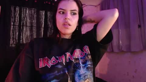 Snapshot of 9sophie_rosse chatting on August 6, 3:25 pm sofi 3 online show from August 6, 3:25 pm