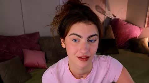 Willow online show from October 19, 9:15 pm