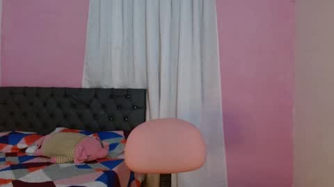 Snapshot of _abby_cooper_ chatting on December 6, 5:31 am Abby Cooper online show from December 6, 5:31 am