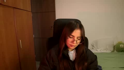 Snapshot of _abbyyyy_ chatting on May 20, 4:57 pm abby 3 online show from May 20, 4:57 pm