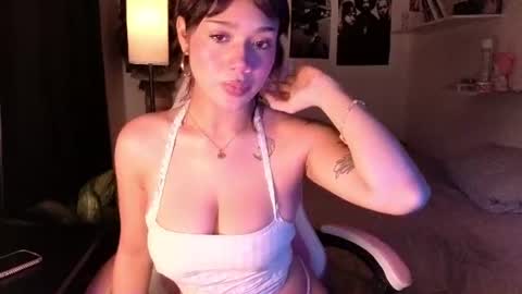 abigaill online show from June 14, 6:15 am