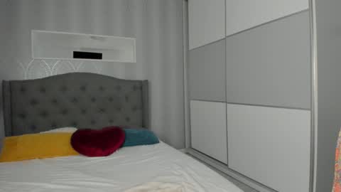 Adelle online show from September 25, 12:09 pm