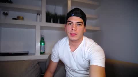 _aesthetic online show from February 4, 6:14 pm