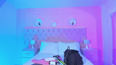 Snapshot of _agathaargent chatting on December 31, 9:17 pm Agatha online show from December 31, 9:17 pm