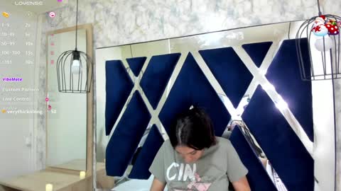 Snapshot of _alaia_collway_ chatting on December 16, 5:22 pm Alaia online show from December 16, 5:22 pm