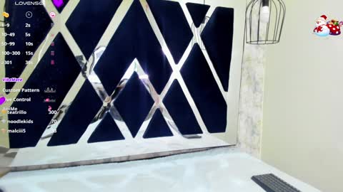 Snapshot of _alaia_collway_ chatting on December 23, 3:12 pm Alaia online show from December 23, 3:12 pm