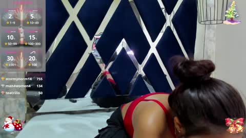 Snapshot of _alaia_collway_ chatting on January 3, 6:14 pm Alaia online show from January 3, 6:14 pm