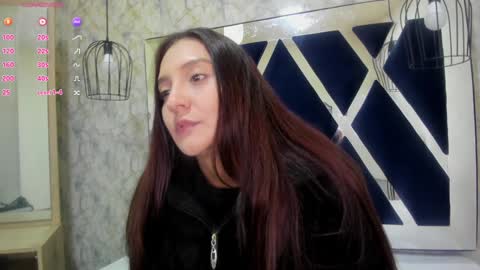 Snapshot of _alaia_collway_ chatting on January 21, 11:56 am Alaia online show from January 21, 11:56 am