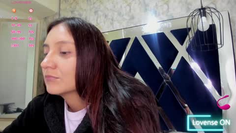 Snapshot of _alaia_collway_ chatting on January 22, 11:56 am Alaia online show from January 22, 11:56 am