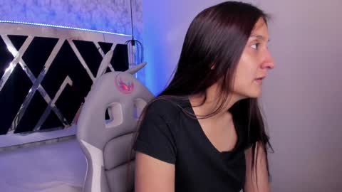 Snapshot of _alaia_collway_ chatting on January 31, 11:56 am Alaia online show from January 31, 11:56 am