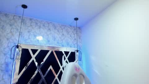 Snapshot of _alaia_collway_ chatting on January 31, 6:03 pm Alaia online show from January 31, 6:03 pm