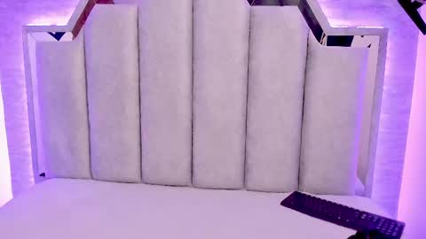 Snapshot of _alaia_collway_ chatting on February 17, 2:59 pm Alaia online show from February 17, 2:59 pm