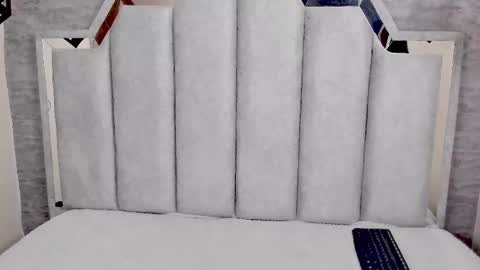 Snapshot of _alaia_collway_ chatting on February 18, 3:21 pm Alaia online show from February 18, 3:21 pm