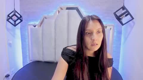 Snapshot of _alaia_collway_ chatting on March 3, 11:55 am Alaia online show from March 3, 11:55 am