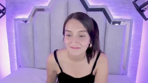 Snapshot of _alaia_collway_ chatting on March 5, 2:56 pm Alaia online show from March 5, 2:56 pm