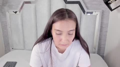 Snapshot of _alaia_collway_ chatting on March 10, 2:59 pm Alaia online show from March 10, 2:59 pm