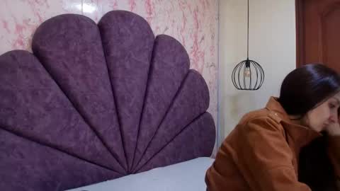 Snapshot of _alaia_collway_ chatting on October 11, 11:53 am Alaia online show from October 11, 11:53 am