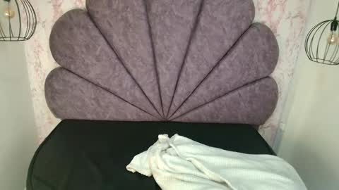 Snapshot of _alaia_collway_ chatting on November 6, 11:33 am Alaia online show from November 6, 11:33 am