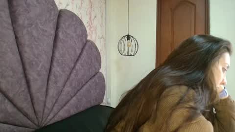 Snapshot of _alaia_collway_ chatting on November 11, 11:21 am Alaia online show from November 11, 11:21 am