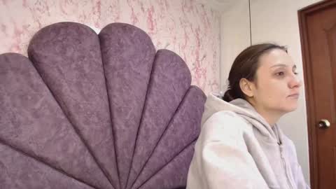 Snapshot of _alaia_collway_ chatting on November 24, 11:32 am Alaia online show from November 24, 11:32 am