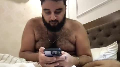 Alan online show from April 7, 5:57 pm