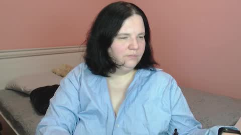 _alexandra_ray_ online show from November 18, 7:02 am