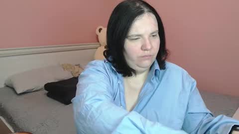 _alexandra_ray_ online show from November 19, 5:40 am