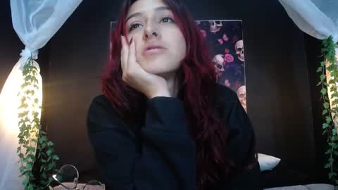 Snapshot of _alhanna chatting on December 21, 6:34 pm Alhanna online show from December 21, 6:34 pm