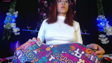 Snapshot of _alhanna chatting on November 24, 9:03 pm Alhanna online show from November 24, 9:03 pm