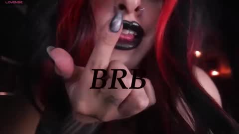 Snapshot of _alice_d chatting on November 30, 10:58 pm Miss Alice My internet sucks these days see you soon online show from November 30, 10:58 pm