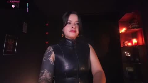 Snapshot of _alice_d chatting on December 1, 7:52 pm Miss Alice My internet sucks these days see you soon online show from December 1, 7:52 pm