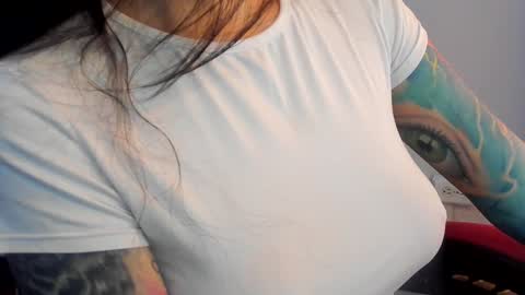 Snapshot of _aliice_1 chatting on December 30, 10:01 pm Alice online show from December 30, 10:01 pm