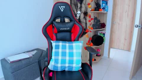 AMANDA online show from October 23, 5:01 pm