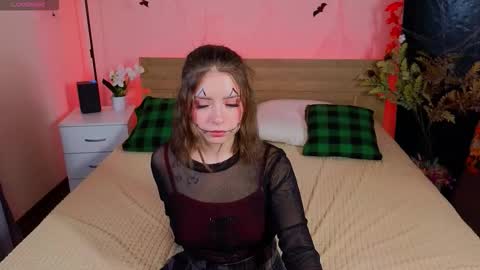 _amelia_shine_ online show from October 16, 11:00 am
