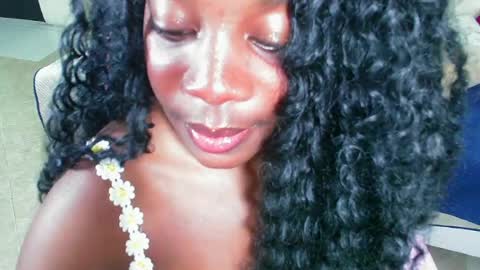 Snapshot of _amy_rojas_ chatting on June 25, 5:28 pm ask me online show from June 25, 5:28 pm