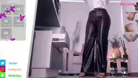 Snapshot of _ana_bolena__ chatting on September 8, 2:38 pm Ana Bolena online show from September 8, 2:38 pm