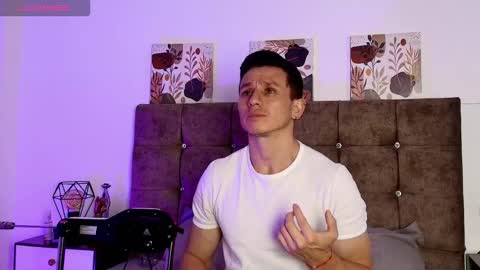 _andrewfalcon2 online show from November 3, 6:42 pm